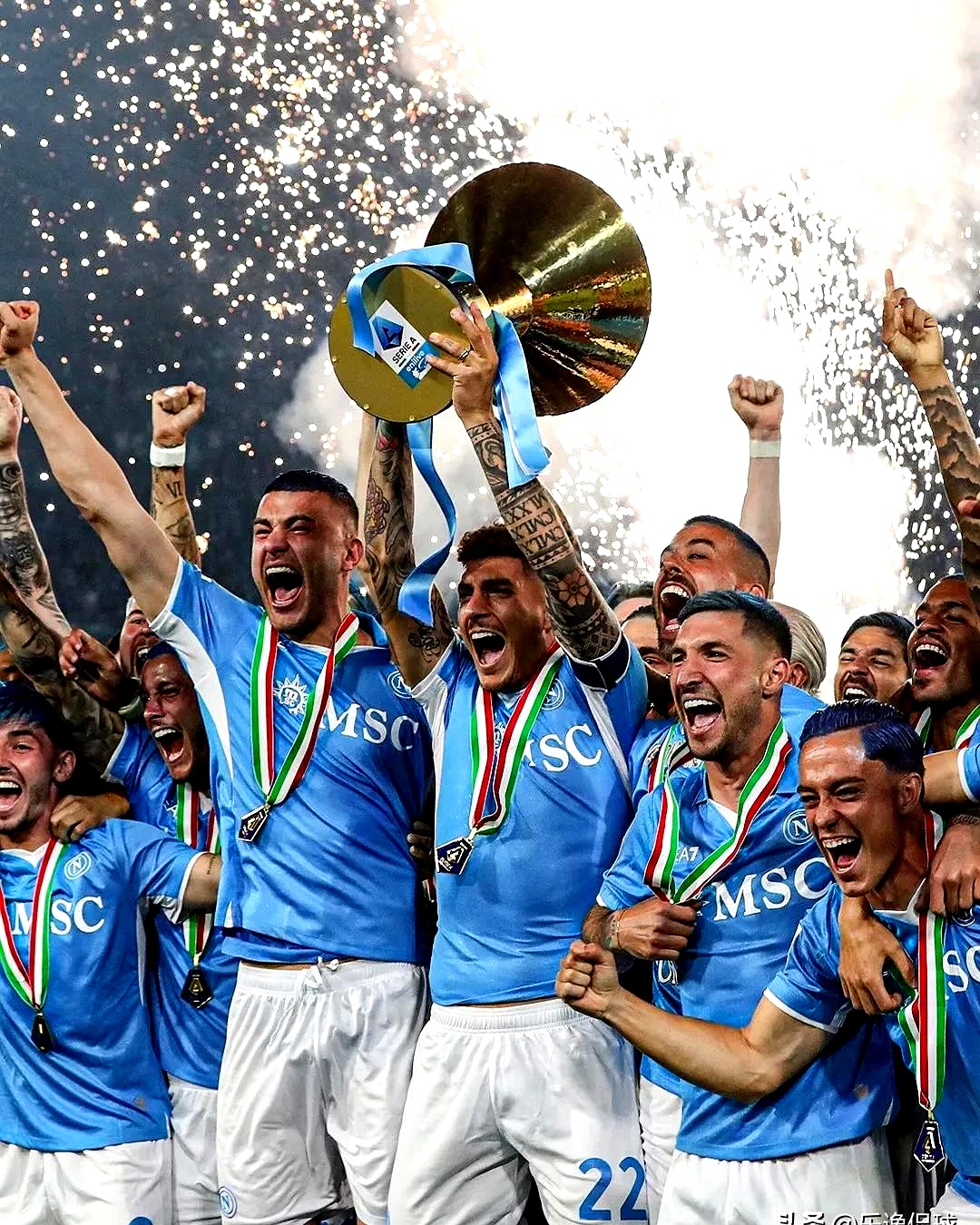 爱游戏-包含那不勒斯发布备战花絮，集结日门线救险，欧联任务艰巨，球队文化再被提及的词条